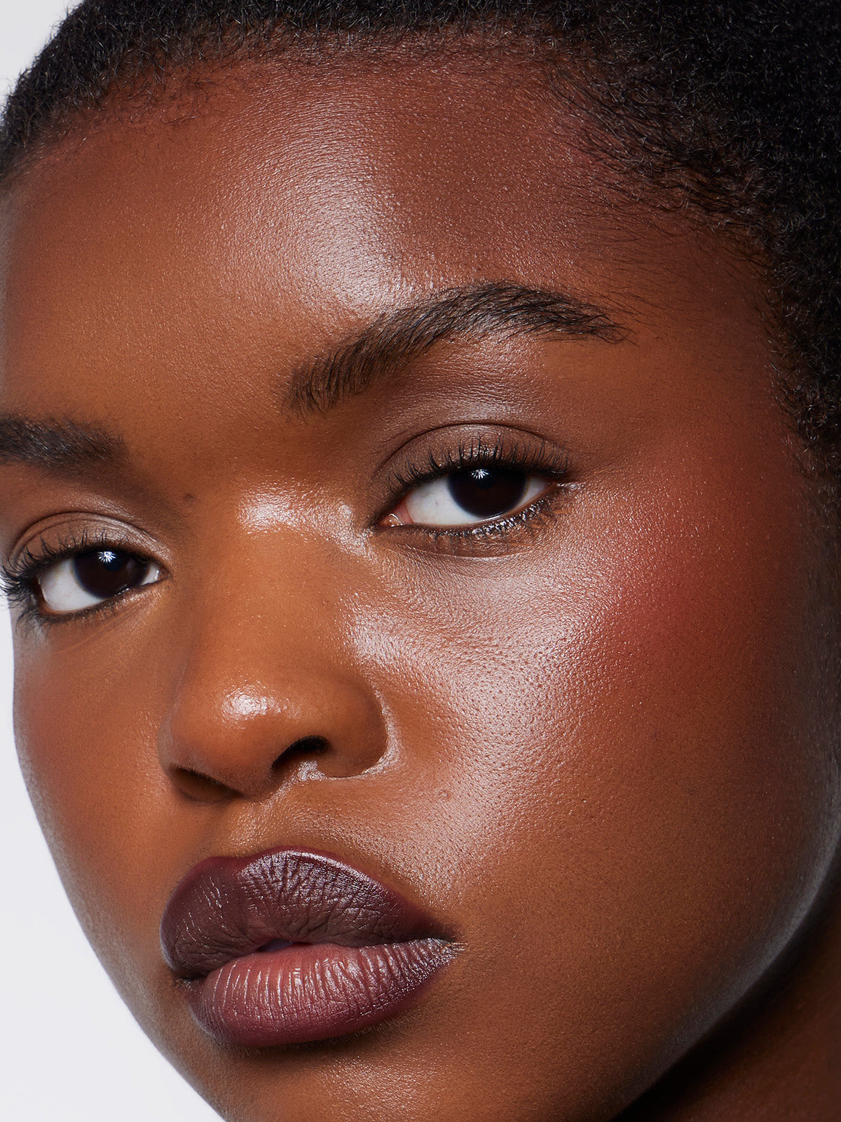 REFY - Blur Liner in the colour PLUM