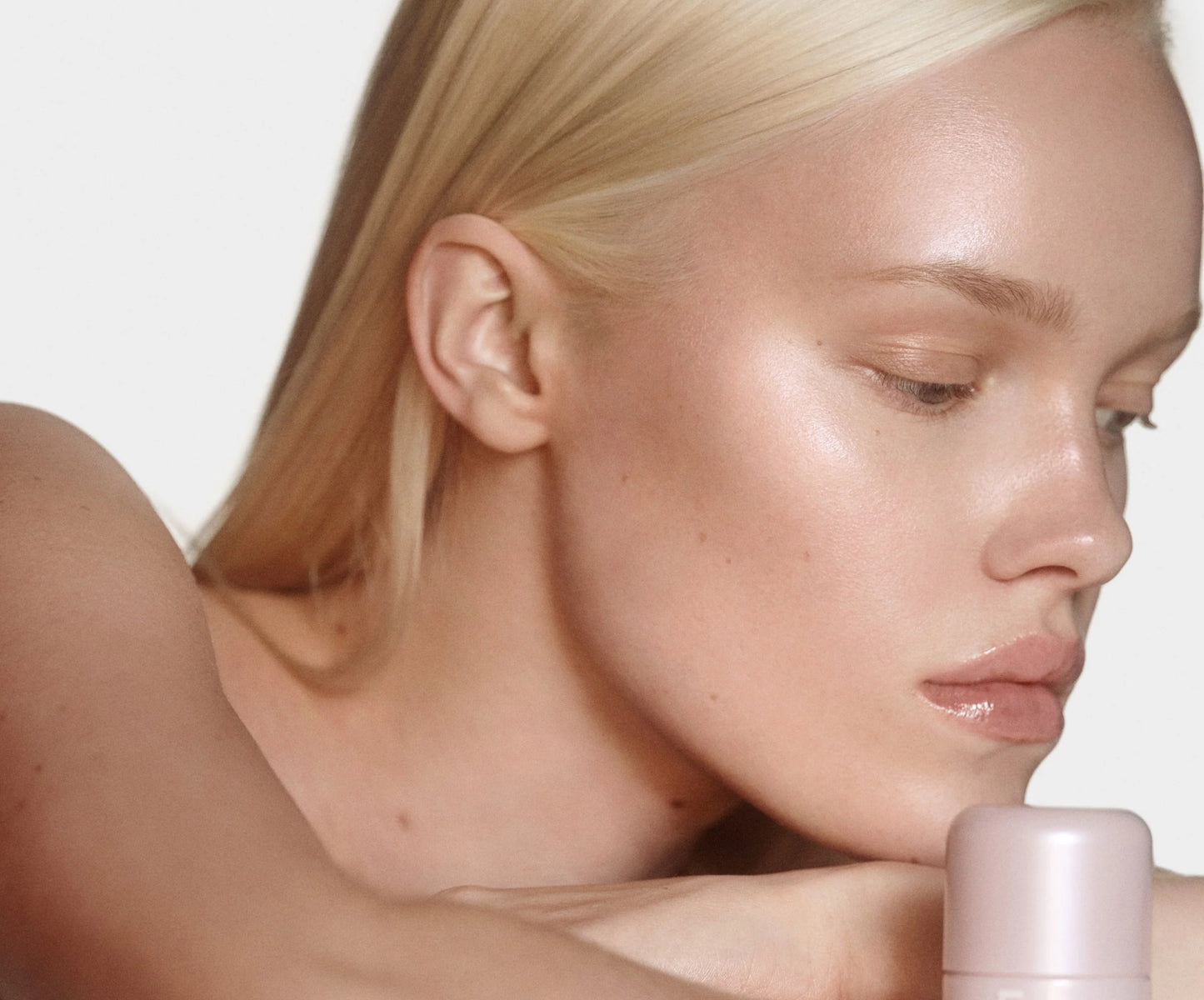 Highlight Milk Luminizer (Pre-order item arriving 28 of Aug)